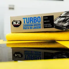 K2 Turbo - lekkościerna pasta do lakieru, idealna do domowego sposobu na wypolerowanie samochodu.