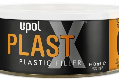 Puszka szpachli Upol Plast X z utwardzaczem, 600 ml. Idealna do wypełniania rys i zadrapań na plastiku.