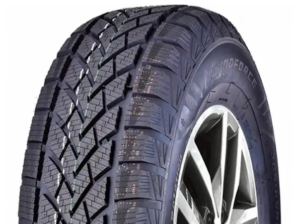 Opona zimowa Windforce Snowblazer z agresywnym bieżnikiem, gotowa na śnieżne wyzwania.